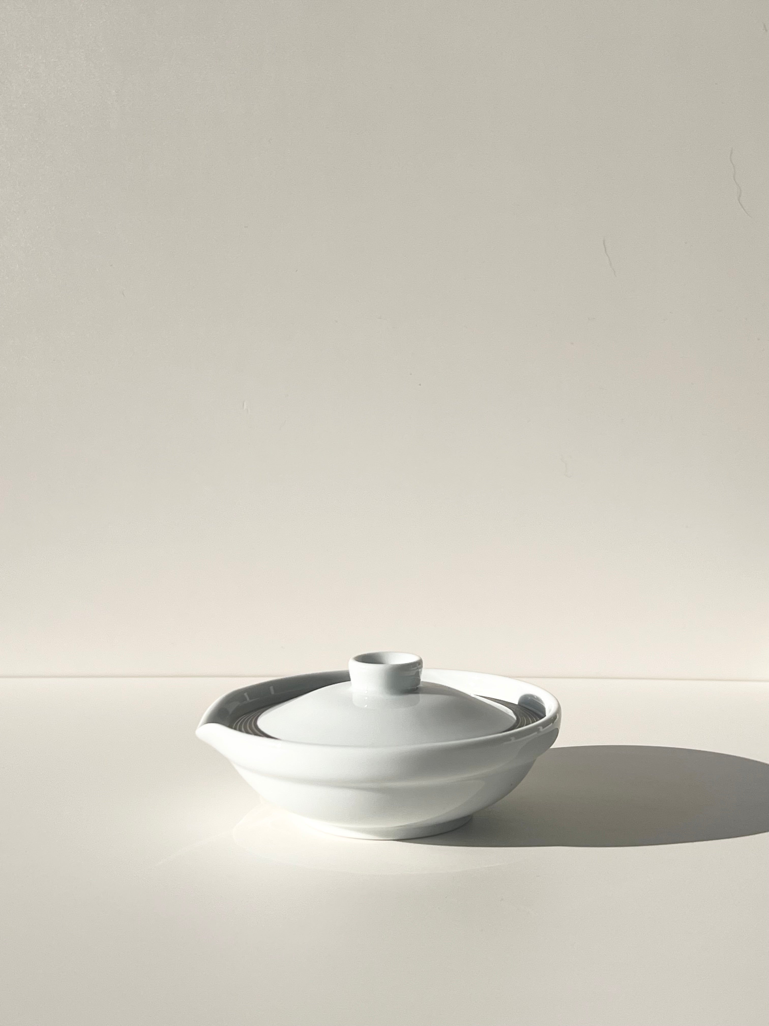 Shiboridashi Ceramic Tea Pot